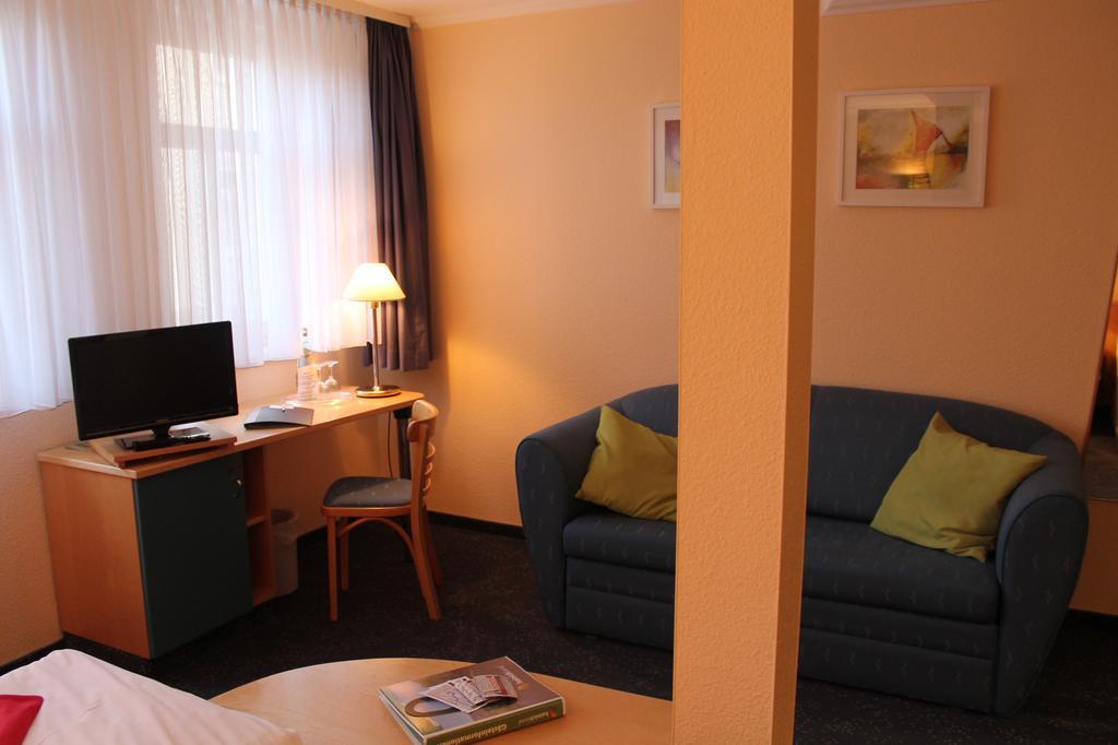 Hotel An Der Stadtmauer Mühlhausen Quarto foto
