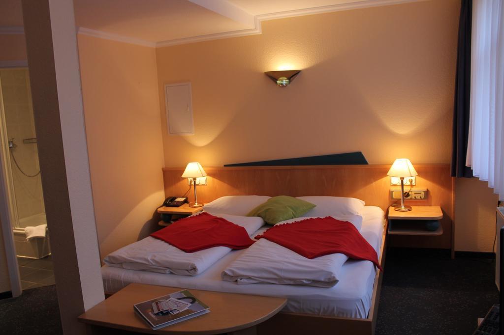 Hotel An Der Stadtmauer Mühlhausen Quarto foto